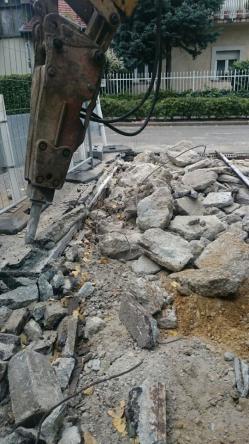 epulet-utburolat-bontas-foldmunkageppel-03.jpg